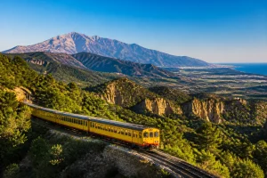 Pyrénées-Orientales : mer, montagne et culture catalane
